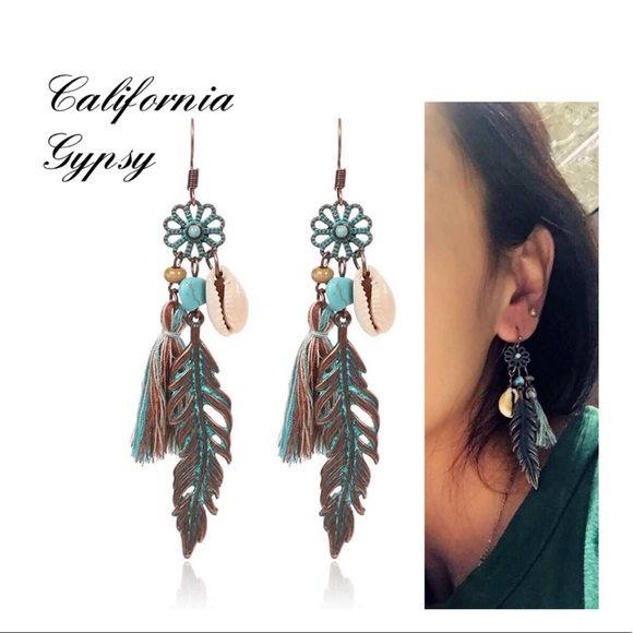 Feather Tassel Shell Charm Earrings - Picture 6 of 8